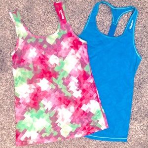 🏋🏾‍♀️ 2x BUNDLE REEBOK Workout shirts size XS